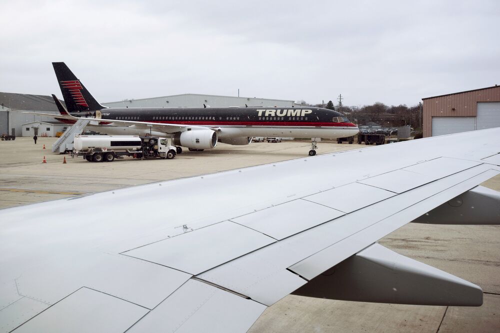 Donald Tramp, avion, Foto: Reuters