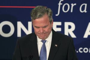 Džeb Buš na ivici suza: Povukao se iz kampanje za predsjednika SAD