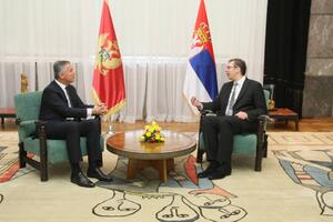 Đukanović čestitao Vučiću Dan državnosti Srbije
