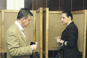 Đorđina Marović posjećuje Svetozara u dječjoj sobi