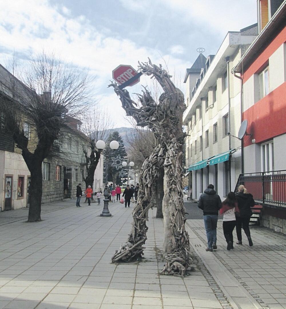 Kolašin, skulpture, Mladen Karišik