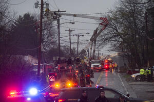 Ohajo: Mali avion se srušio u stambenoj četvrti, poginulo devet...