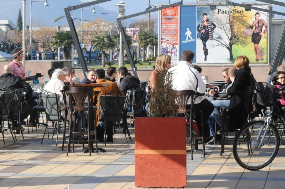 Podgorica, bašte, šetnja, Foto: Luka Zeković