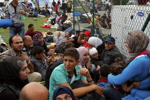 Fajon: Hrvatska migrante tjerala u hladnu rijeku