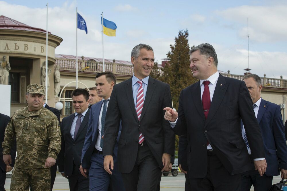 Jens Stoltenberg, Petro Porošenko, Foto: Reuters