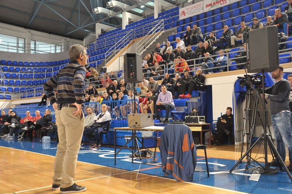 Košarkaška klinika KSCG, Tanjević, Foto: Uktcg.me