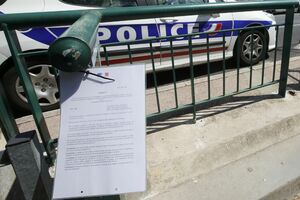 Tur de Frans: Autom pokušali da probiju barikadu, policija zapucala