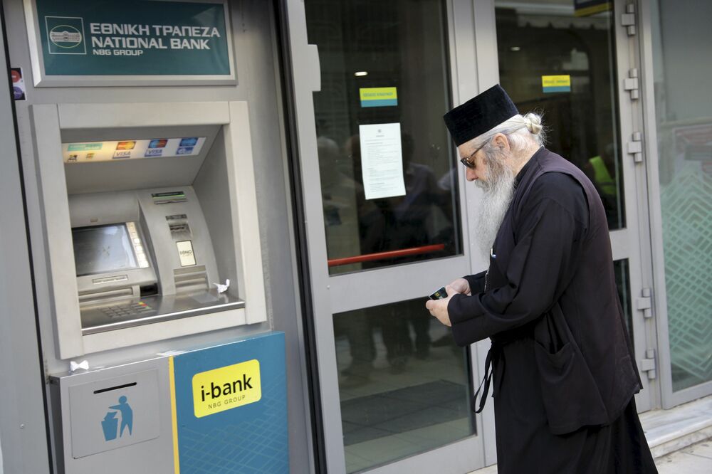 Grčka, sveštenik, Foto: Reuters