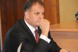 Stijepović odobrio: Sumnjivoj firmi uplaćuju 95.000 eura