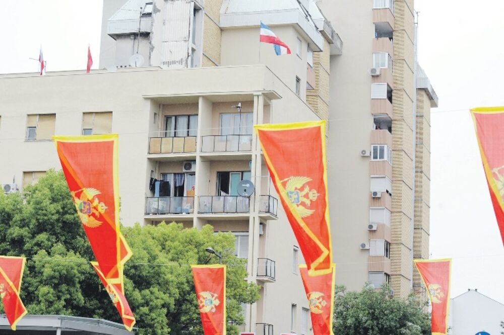 Zastava, Foto: Savo Prelević