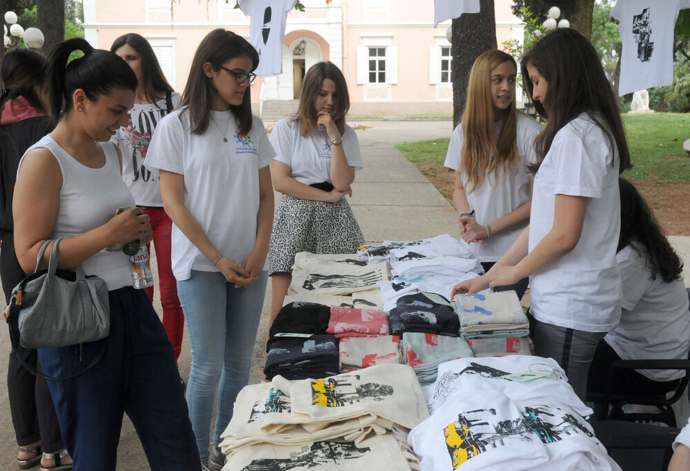 Humanitarni koncert, Centar za ženska prava