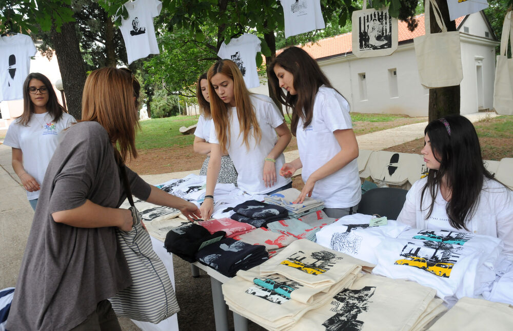 Humanitarni koncert, Centar za ženska prava