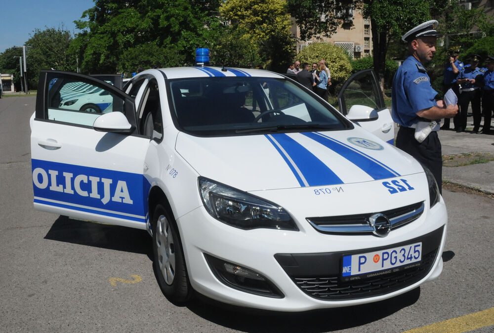 policija vozila