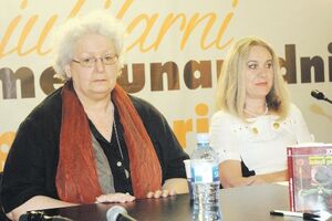 Svetlana Slapšak: Vrijeme je da oni koji misle na pobunu uzmu...