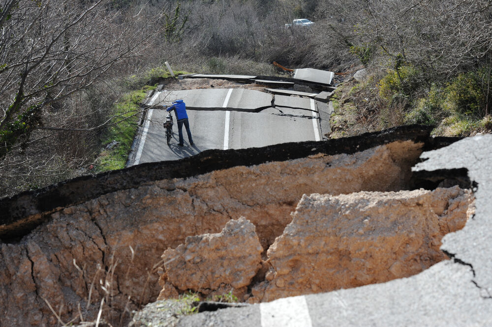 odron, Markovići, klizište, Foto: Savo Prelević