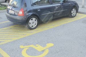 Parking mjesta za osobe sa hendikepom uzurpiraju nesavjesni vozači