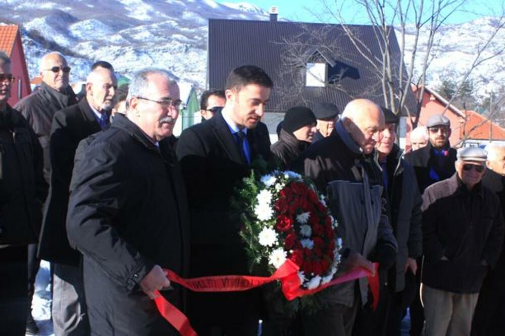 Aleksandar Bogdanović vijenci, Foto: Cetinje.me