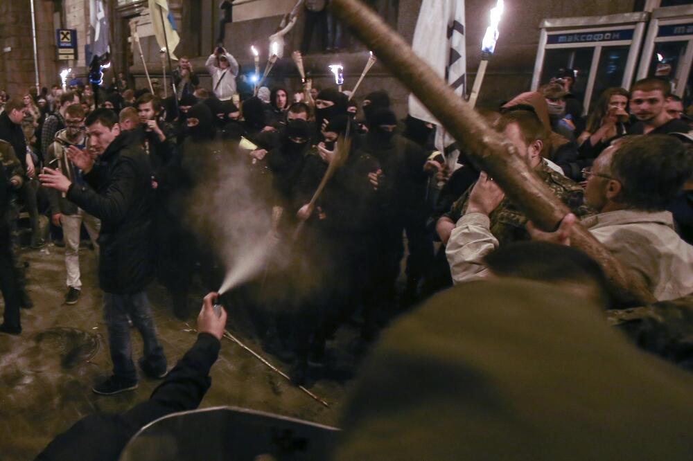 Majdan tuča, Foto: Reuters