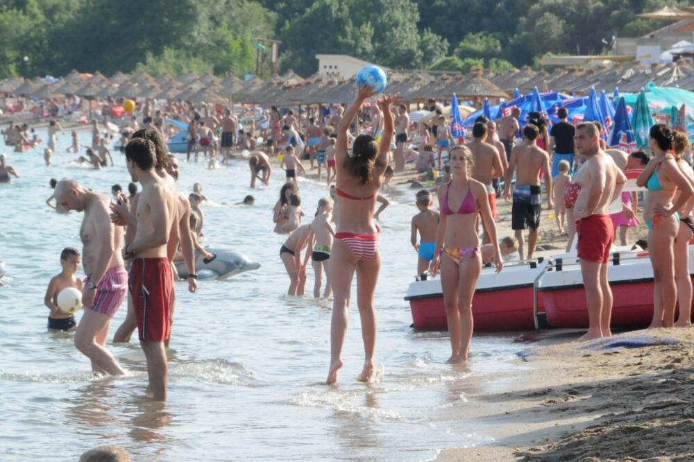 turisti, plaža, Foto: Luka Zeković