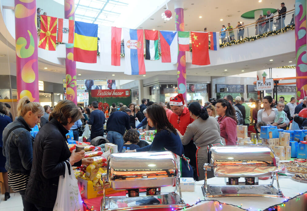 Božićni bazar