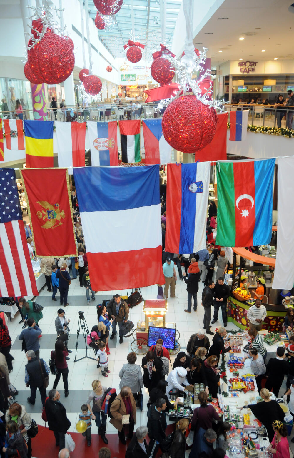 Božićni bazar