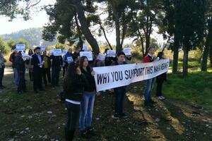 Protest ispred ambasade: Zašto SAD ne pošalju dokumentaciju iz...