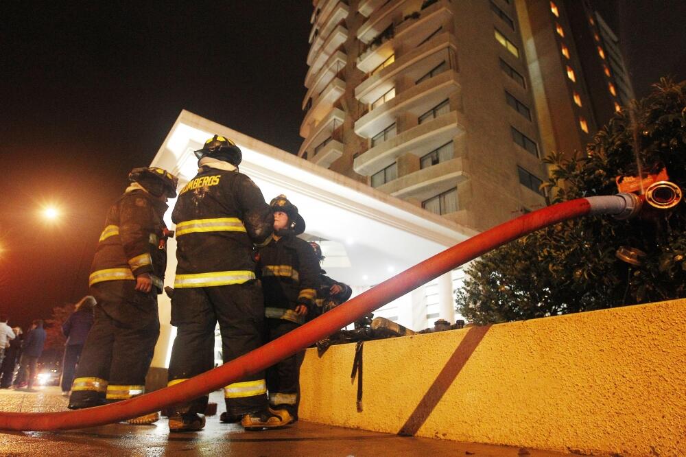 vatrogasci, Čile, Foto: Reuters