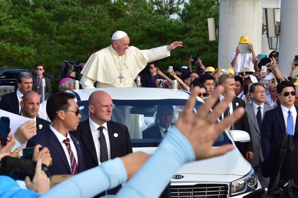 Papa Franjo, Foto: Reuters