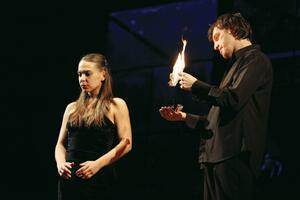 Predstava "Hamlet" u CNP-u: Dilema je biti, kako biti i zašto biti