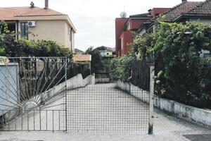 Blokiran put u Maslinama: Stanari do zgrade mogu samo pješice