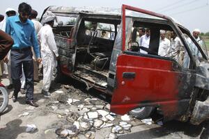 Pakistan: Školski autobus naletio na minu, pet mrtvih