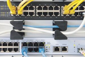 Raste broj korisnika optičkog interneta, ADSL opada