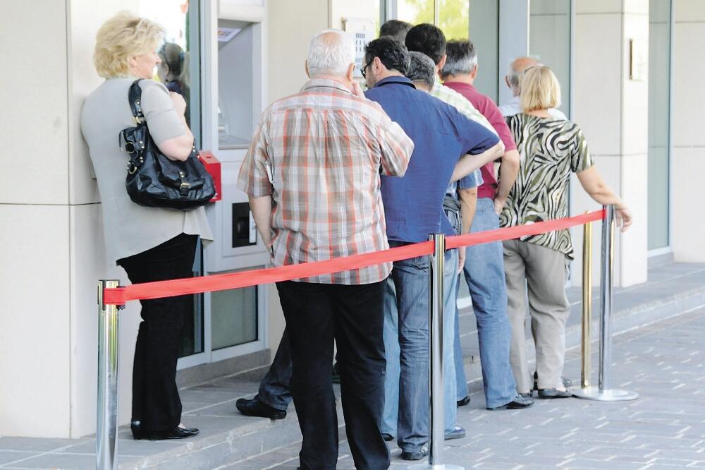 Prva banka (Novine), Foto: Arhiva "Vijesti"