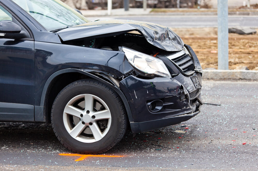 udes, automobil, Foto: Shutterstock.com