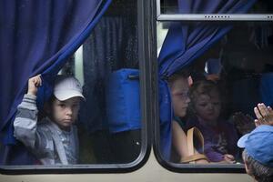 Djeca izvučena iz ratne zone: Iz Slavjanska na Krim