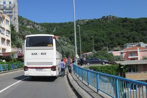Budva: Ruski državljanin stradao od udara prtljažnika autobusa