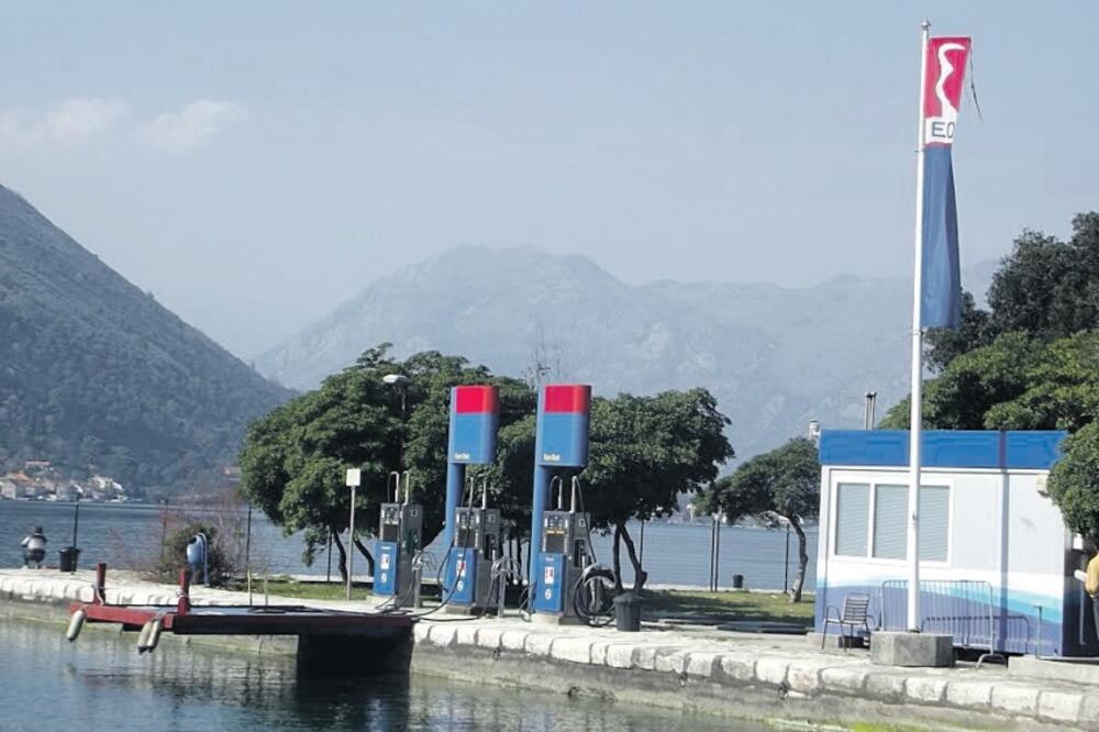 Luka Kotor, pumpa, Foto: Ivana Komnenić