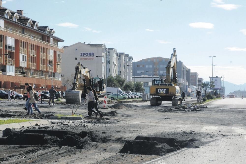 kružni tok na Starom aerodromu, Foto: Luka Zeković