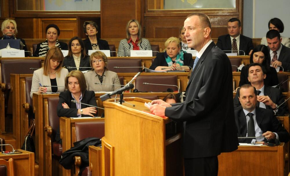 Željko Šturanović, Ženski parlament