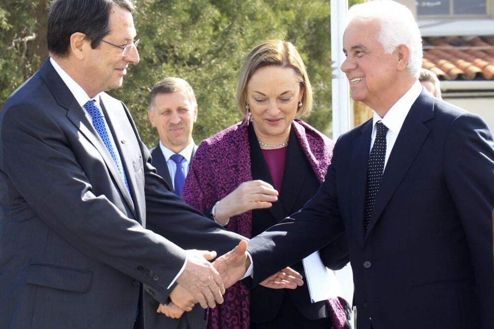 Nikos Anastasijadis, Derviš Eroglu, Foto: Reuters