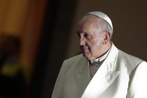 Papa smijenio četiri kardinala Vatikanske banke