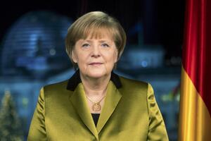 Merkel: Naći trajno rješenje za dužničku krizu u Evropi
