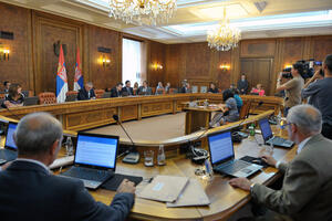 Vlada Srbije usvaja mjere za izbjegavanje bankrota