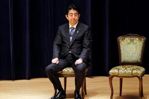 Japan: Opozicija i mediji optužuju premijera da iznosi neistine o...