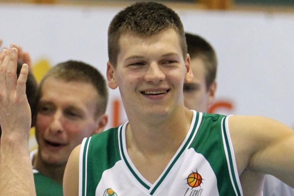 Jaka Klobučar, Foto: Www.kzs.si