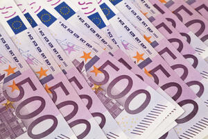 Vlada se zadužuje još 16 miliona eura kod Erste banke