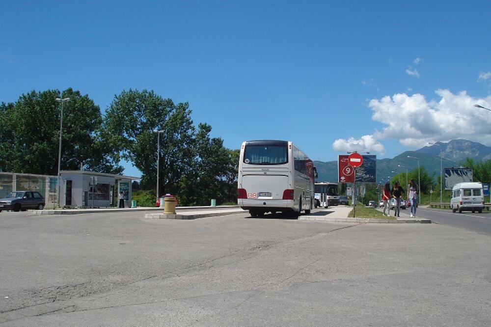 autobuska stanica, Tivat, Foto: Siniša Luković