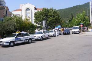 Opština Budva raspisala tender za 200 taksi mjesta