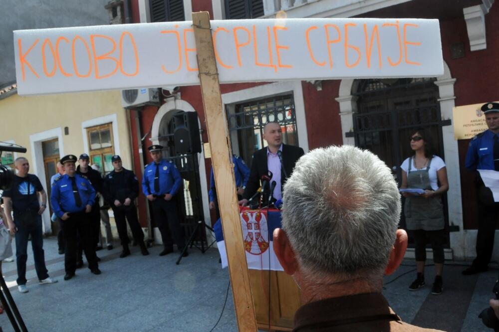 ambasada Srbije protest, Foto: Luka Zeković