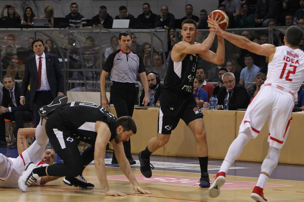 Sa utakmice Partizan - Crvena zvezda u Nišu, Foto: Saša Đorđević/Beta